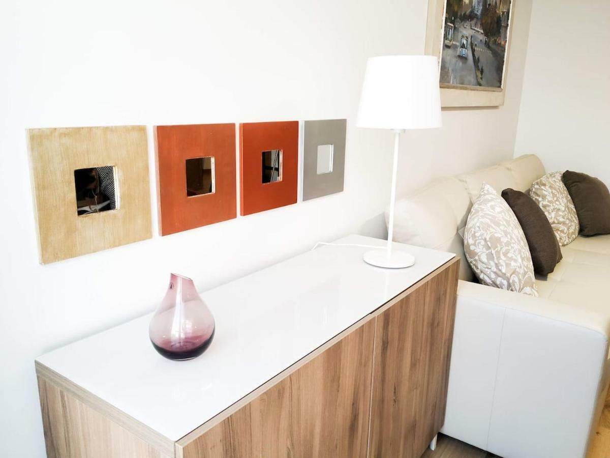 Living Burgos Apartment Bagian luar foto