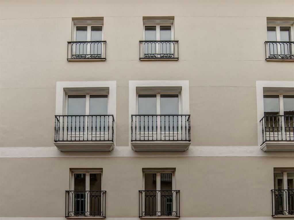 Living Burgos Apartment Bagian luar foto